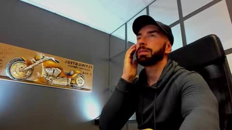 AronGrant online show from November 2025 10:48:01 AM