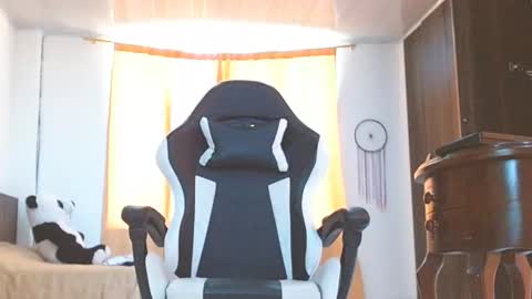 aronmiller online show from January 2025 02:17:02 PM