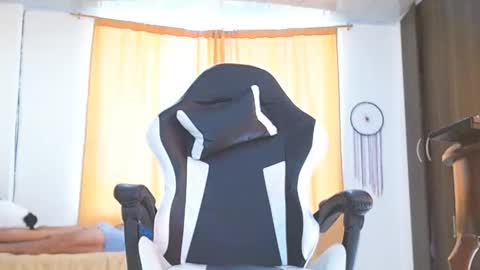 aronmiller online show from January 2025 09:15:02 PM