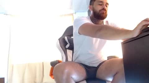 aronmiller online show from March 2026 06:22:02 PM