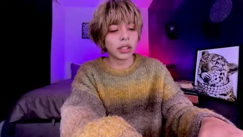Snapshot of aronn_44 chatting on June 2026 04:58:02 AM Aaron online show from June 2026 04:58:02 AM