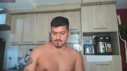 Snapshot of aronwilliams69 chatting on February 2025 05:49:02 AM ARON Independent model online show from February 2025 05:49:02 AM