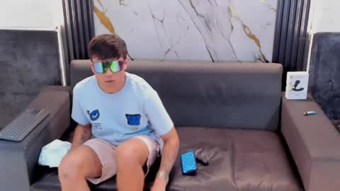 Aroon   online show from April 2026 04:57:02 AM