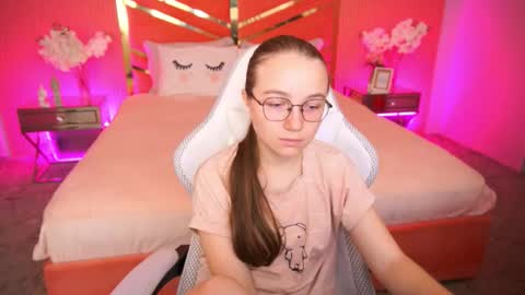 arrinawair online show from September 2025 07:23:01 AM