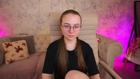 arrinawair online show from April 2026 06:41:02 AM