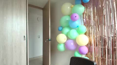 Snapshot of art_fer chatting on February 2025 04:53:01 PM Fernanda online show from February 2025 04:53:01 PM