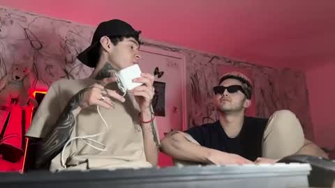   online show from February 2025 07:02:02 AM