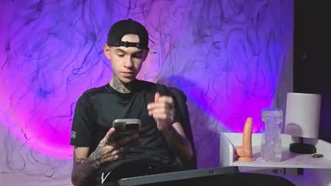   online show from October 2025 11:03:02 PM