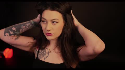 Snapshot of artegirlx chatting on February 2025 11:30:01 AM Maya online show from February 2025 11:30:01 AM