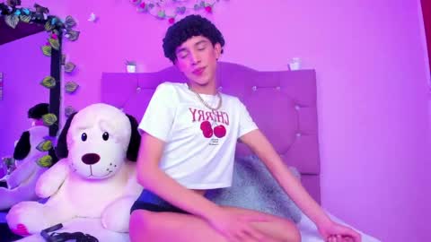 Artemis online show from April 2026 08:04:01 PM