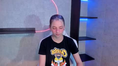 artemisablake online show from December 2024 09:30:01 PM