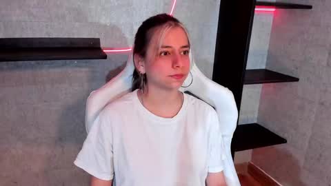 artemisablake online show from January 2025 09:47:02 PM