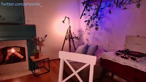 Lina online show from February 2025 10:04:02 AM