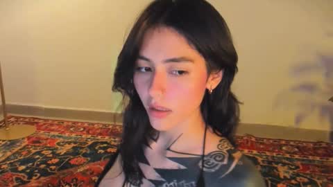 Linda  independent model artgeea online show from December 2025 10:37:02 PM