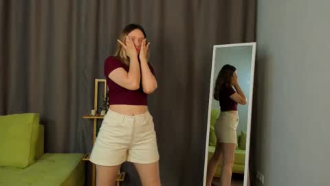 Sara online show from September 2025 07:26:01 PM