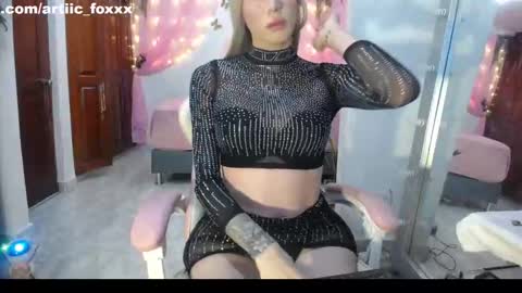 Daniela Jaramillo online show from November 2025 10:26:01 PM