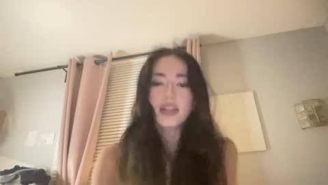 Snapshot of artnchill chatting on January 2025 01:32:01 AM Audrey online show from January 2025 01:32:01 AM