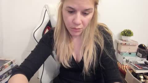 MIA online show from February 2025 09:01:01 PM