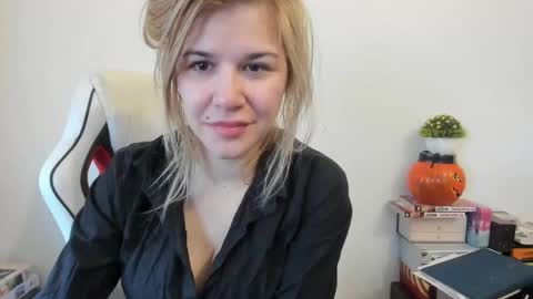 MIA online show from February 2025 09:15:01 AM