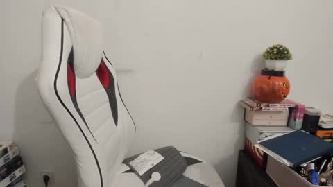 MIA online show from February 2025 10:47:02 PM