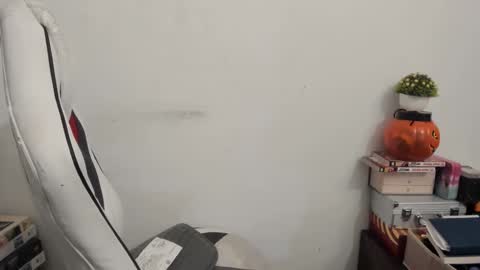 MIA online show from February 2025 10:58:01 PM