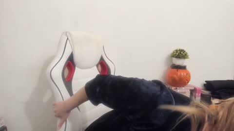 MIA online show from February 2025 09:22:01 PM