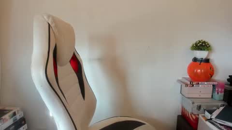 MIA online show from February 2025 12:48:02 PM