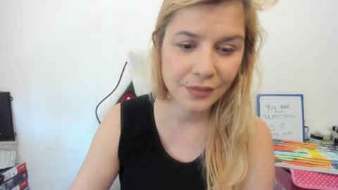 MIA online show from September 2025 12:27:02 PM