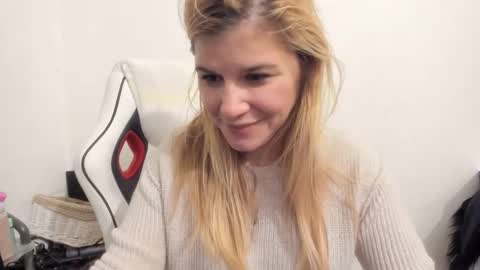 MIA online show from September 2025 11:17:02 PM