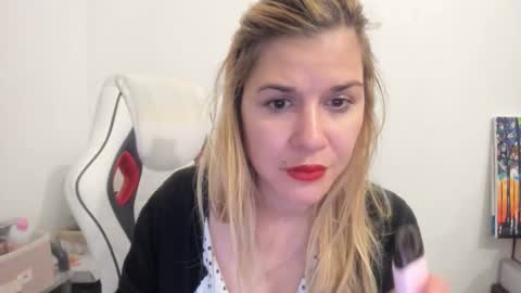 MIA online show from September 2025 04:45:01 PM