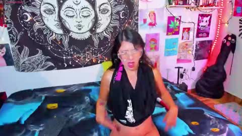 Snapshot of artsycherry chatting on May 2026 03:24:02 AM Isabella Cherry online show from May 2026 03:24:02 AM