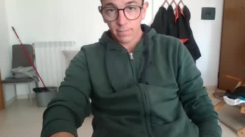 arturpaulval online show from November 2025 11:57:02 AM