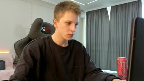 Archie online show from October 2025 02:41:02 AM