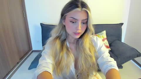 Snapshot of ary_cam230 chatting on April 2026 07:55:02 PM Zahaara online show from April 2026 07:55:02 PM