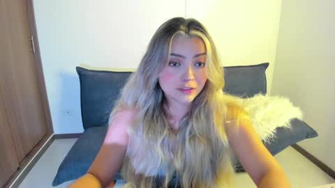 Snapshot of ary_cam230 chatting on May 2026 09:34:01 PM Zahaara online show from May 2026 09:34:01 PM