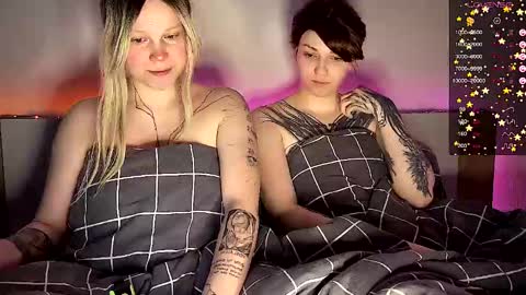 Arya brunett and Cassie blond online show from February 2025 07:38:01 AM
