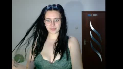 Snapshot of aryaglow chatting on February 2026 11:52:02 PM Arya online show from February 2026 11:52:02 PM
