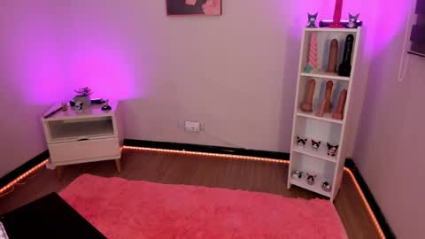 Asami  online show from April 2026 11:14:01 PM