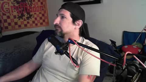 devilPup75 online show from October 2025 08:00:02 AM