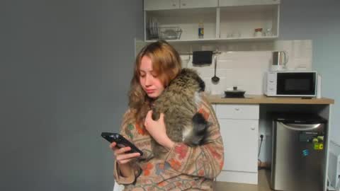 Ashley but u can call me Ash  im living with neighbor we just friends pls dont ask we not couple online show from April 2026 03:44:01 PM