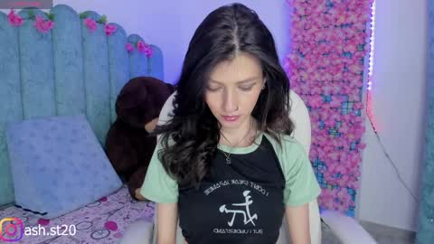 Snapshot of ash_20_ chatting on May 2026 04:57:01 PM A S H online show from May 2026 04:57:01 PM