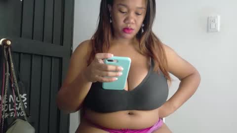 ashanty_1012 online show from October 2025 05:00:01 PM