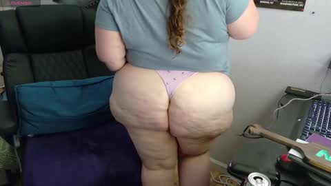 Snapshot of ashbashgirl chatting on March 2026 09:18:02 PM SweetAshCheeks online show from March 2026 09:18:02 PM