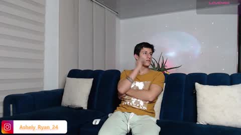 Snapshot of ashely_ryan24 chatting on February 2025 11:44:01 PM Ashley And Ryan online show from February 2025 11:44:01 PM