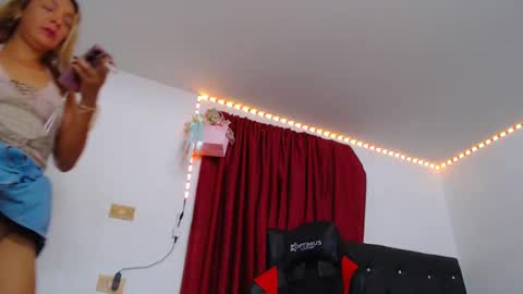 Snapshot of ashelyhots9inches chatting on November 2025 04:07:01 PM ashelyhots9inches online show from November 2025 04:07:01 PM