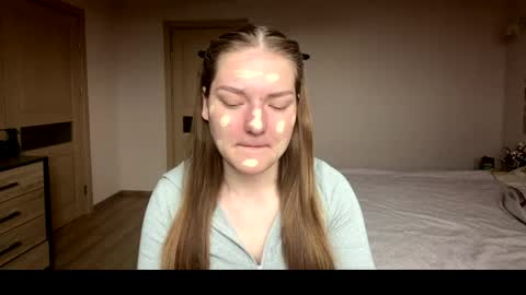Snapshot of ashelymelaro chatting on May 2026 09:36:01 AM Mila online show from May 2026 09:36:01 AM