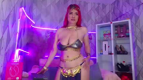 Ashey online show from September 2025 10:15:02 AM