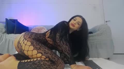 Snapshot of ashleeycherrie chatting on November 2025 06:02:02 AM Iris online show from November 2025 06:02:02 AM