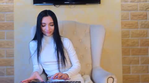 Snapshot of ashleroy chatting on December 2024 09:24:01 AM veronika online show from December 2024 09:24:01 AM