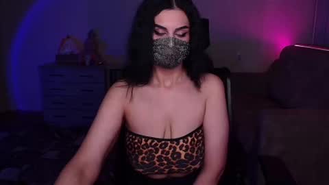   Yasmina   online show from December 2024 05:34:01 AM